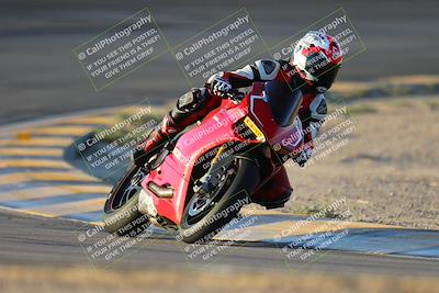 media/Oct-06-2024-Race Pace (Sun) [[d7d39ec7ad]]/1-Turn 10 (730am)/